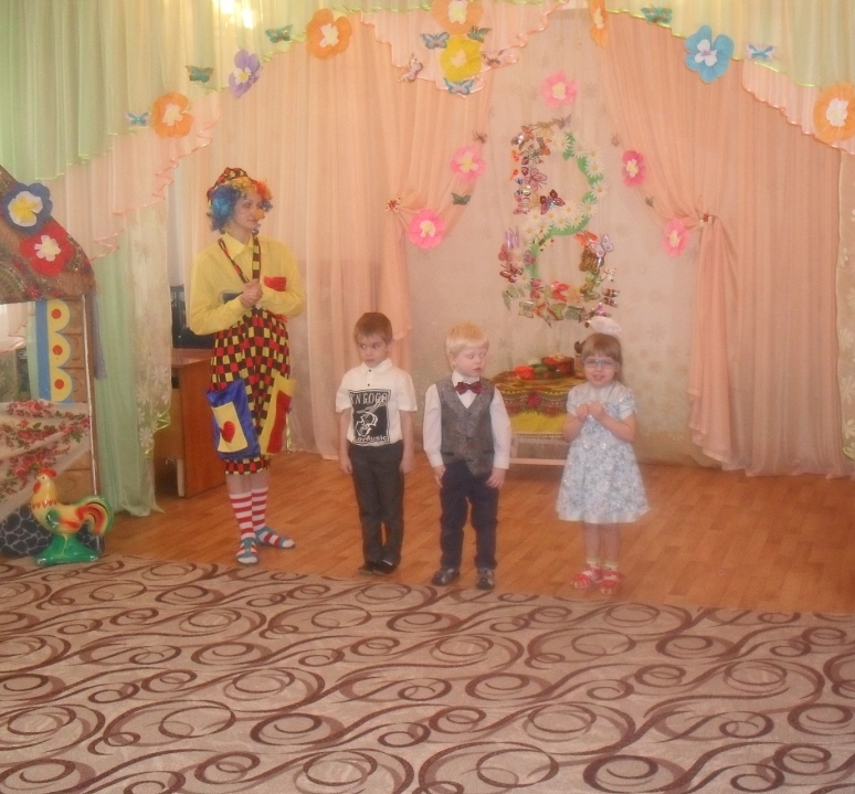 chitaem-stihi-dlja-babushki.jpg